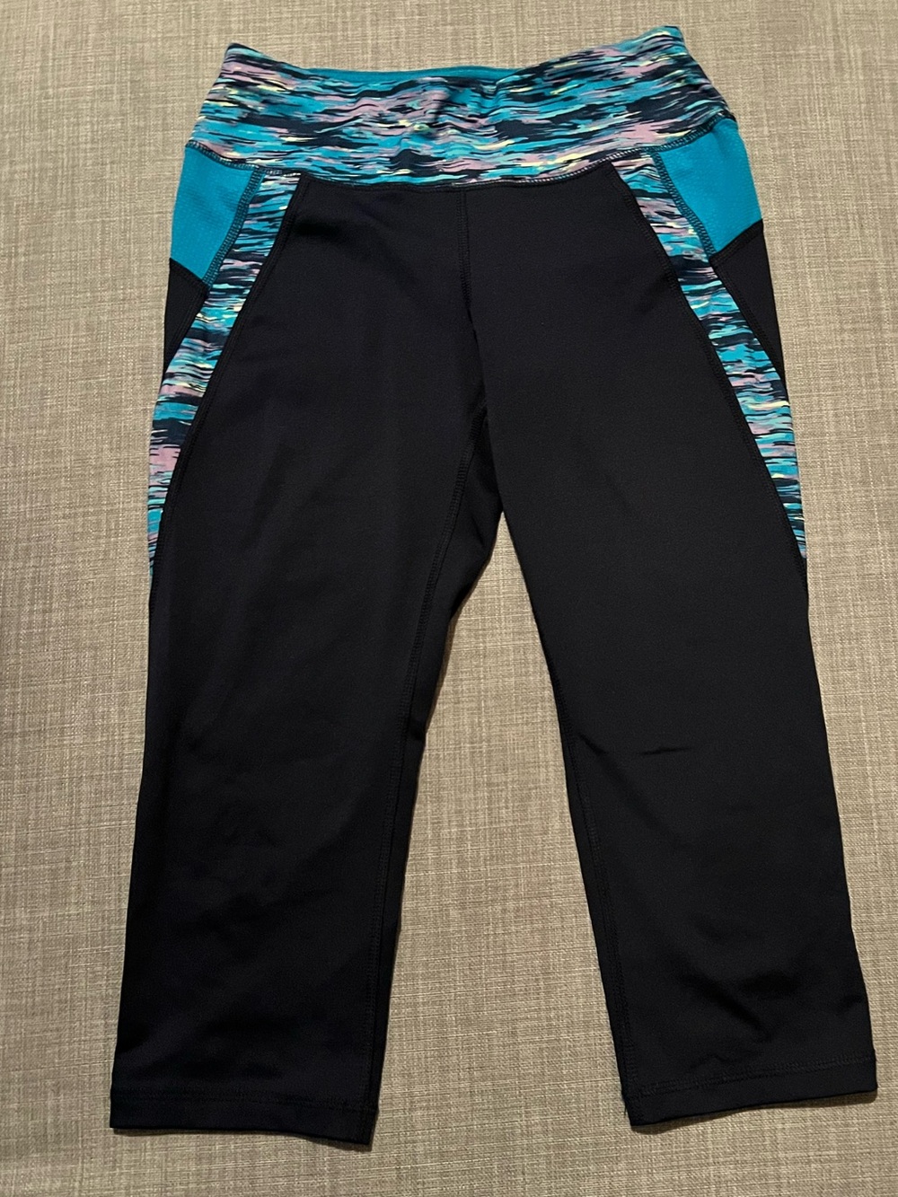 tek gear Navy Blue and Teal Patterned Cropped Leggings